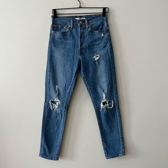 Levi's Wedgie High-Rise Distressed Skinny Jeans - Picture 1 of 9